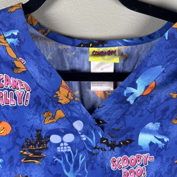Scooby Doo Halloween Scrub Top Blue Short Sleeve Size Medium‎ - Picture 2 of 6